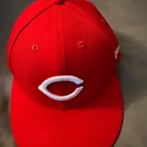 Cincinnati Reds New Era Fitted hat